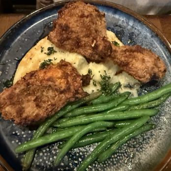 Alqueria Farmhouse Kitchen signature dishes Farm House Burger
Buttermilk Fried Chicken
Brussels Sprouts
